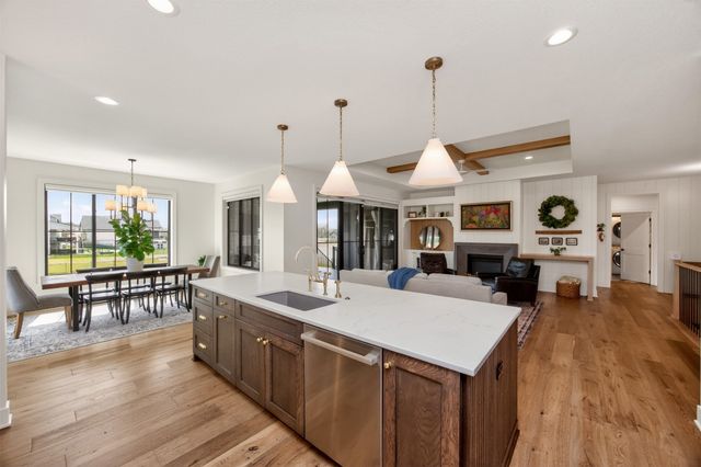 5822 NE Oak Drive, Ankeny, IA 50021