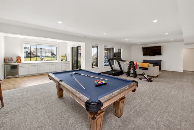 5822 NE Oak Drive, Ankeny, IA 50021