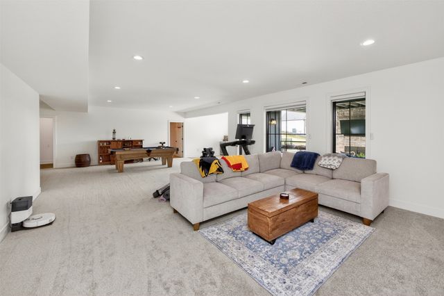 5822 NE Oak Drive, Ankeny, IA 50021