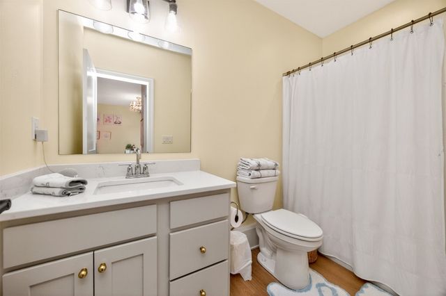 5822 NE Oak Drive, Ankeny, IA 50021