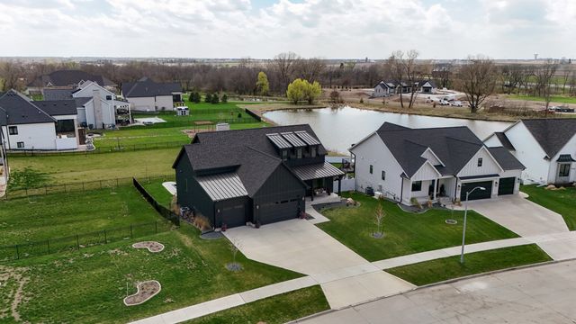 5822 NE Oak Drive, Ankeny, IA 50021