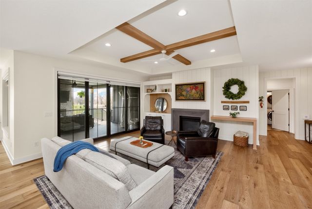 5822 NE Oak Drive, Ankeny, IA 50021