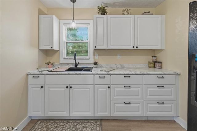 1405 Wabash Court NE, Canton, OH 44705