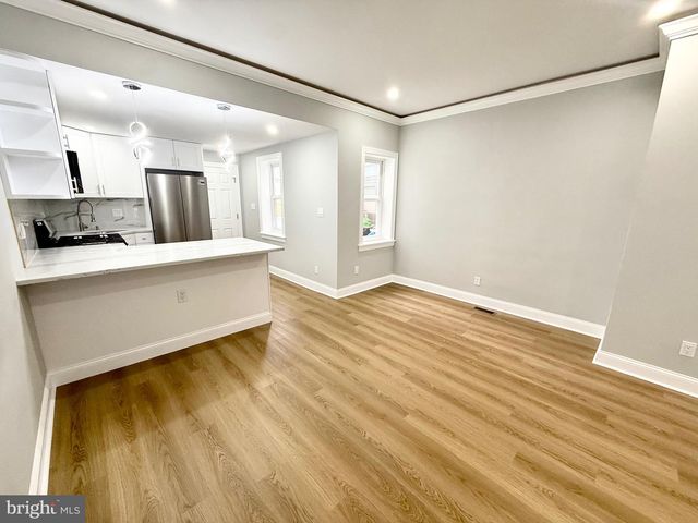 355 E LOUDON ST, Philadelphia, PA 19120