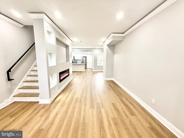355 E LOUDON ST, Philadelphia, PA 19120