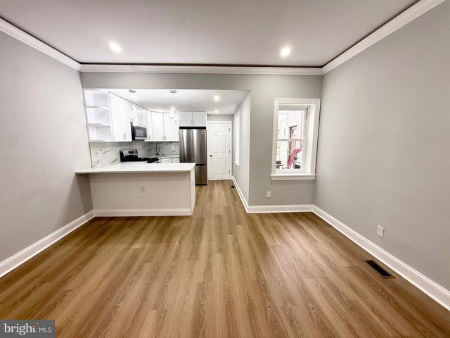 355 E LOUDON ST, Philadelphia, PA 19120
