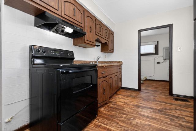 5760 N 32nd STREET, Milwaukee, WI 53209