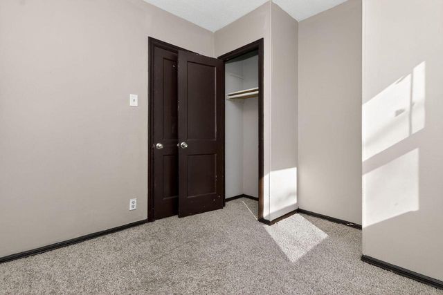 5760 N 32nd STREET, Milwaukee, WI 53209