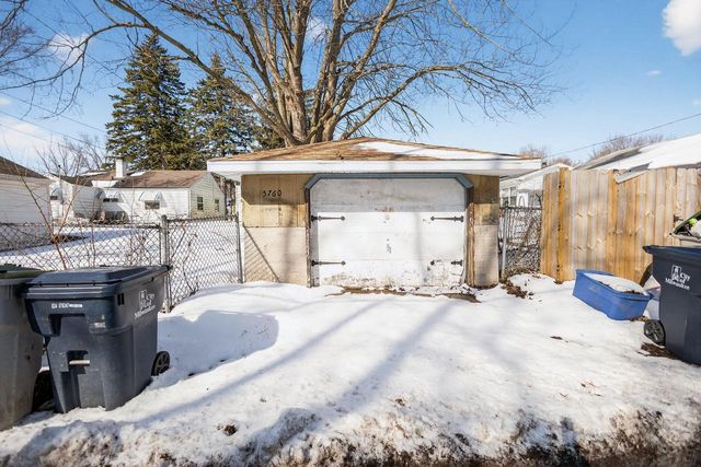 5760 N 32nd STREET, Milwaukee, WI 53209