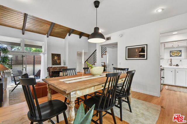 4241 Colfax Avenue J, Los Angeles, CA 91604