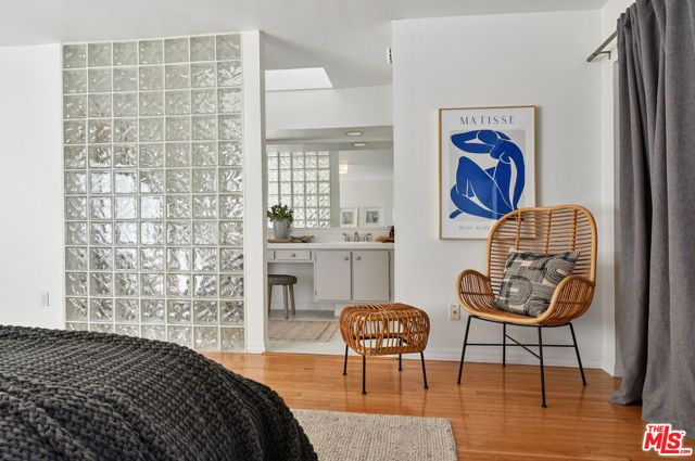 4241 Colfax Avenue J, Los Angeles, CA 91604