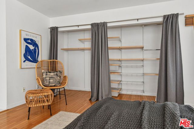 4241 Colfax Avenue J, Los Angeles, CA 91604