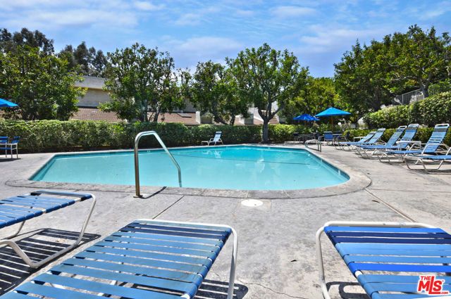 4241 Colfax Avenue J, Los Angeles, CA 91604