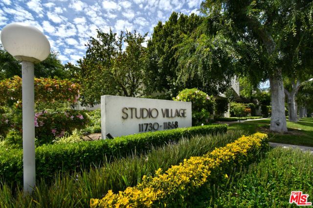 4241 Colfax Avenue J, Los Angeles, CA 91604