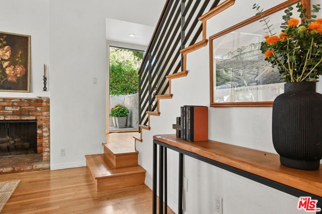 4241 Colfax Avenue J, Los Angeles, CA 91604