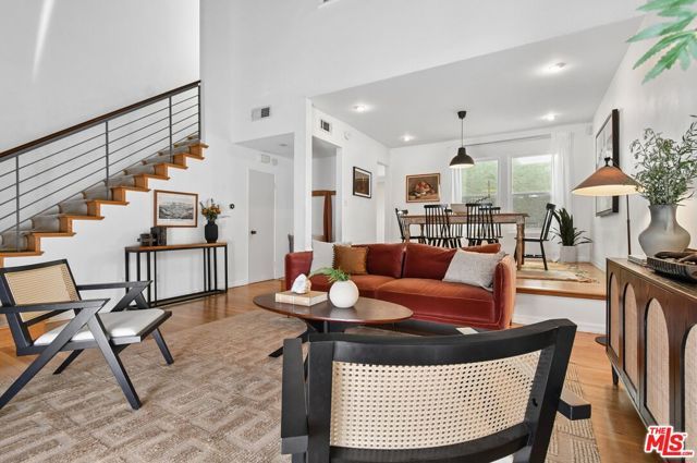 4241 Colfax Avenue J, Los Angeles, CA 91604