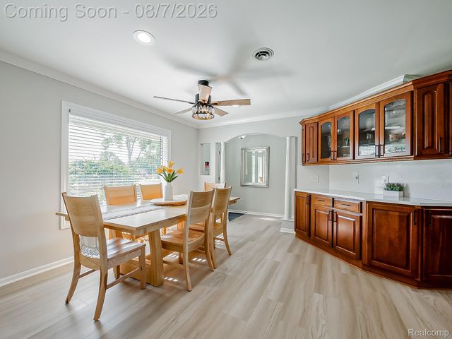 4977 Wavewood Drive, Commerce Charter Township, MI 48382