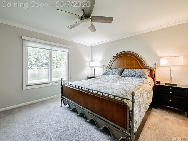 4977 Wavewood Drive, Commerce Charter Township, MI 48382