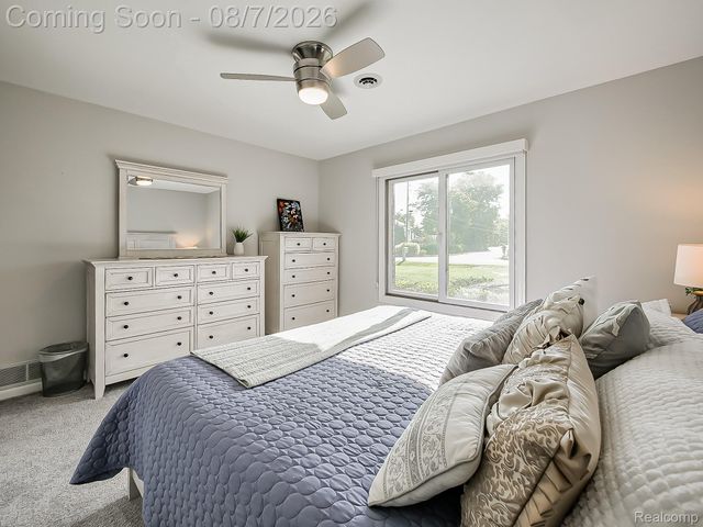 4977 Wavewood Drive, Commerce Charter Township, MI 48382