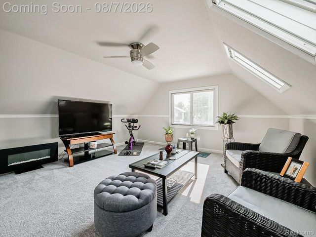 4977 Wavewood Drive, Commerce Charter Township, MI 48382