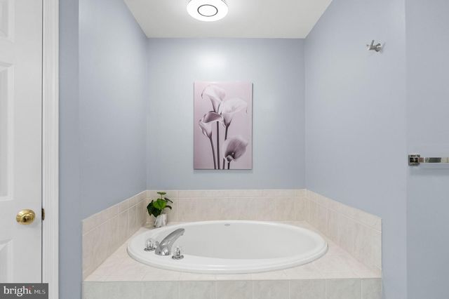 1376 MAIN MEWS, Gaithersburg, MD 20878
