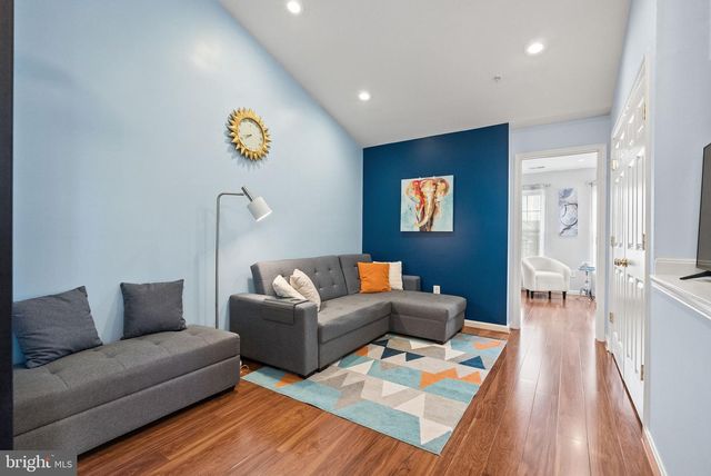 1376 MAIN MEWS, Gaithersburg, MD 20878