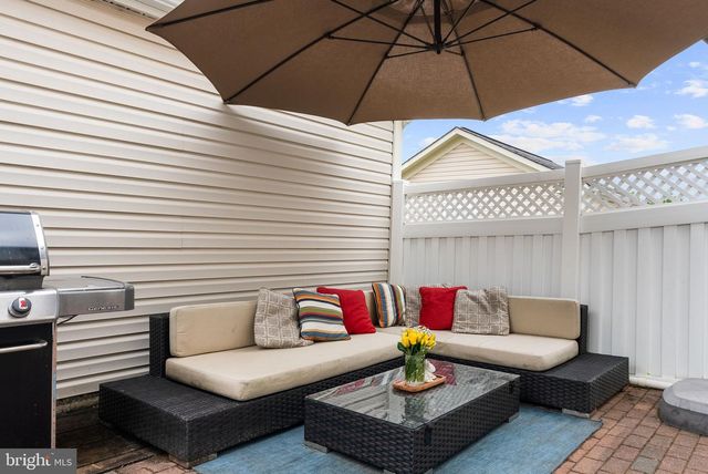 1376 MAIN MEWS, Gaithersburg, MD 20878