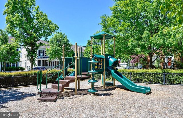 1376 MAIN MEWS, Gaithersburg, MD 20878