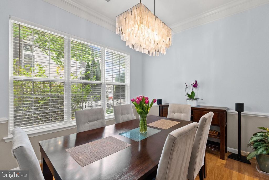 Image 10 of property listing at 1376 MAIN MEWS, Gaithersburg, MD 20878