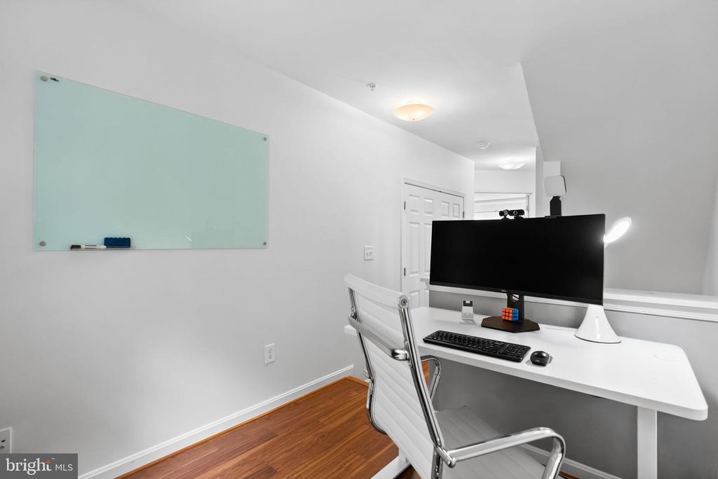 Image 30 of property listing at 1376 MAIN MEWS, Gaithersburg, MD 20878