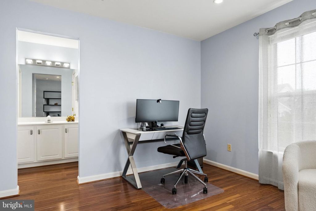 Image 53 of property listing at 1376 MAIN MEWS, Gaithersburg, MD 20878