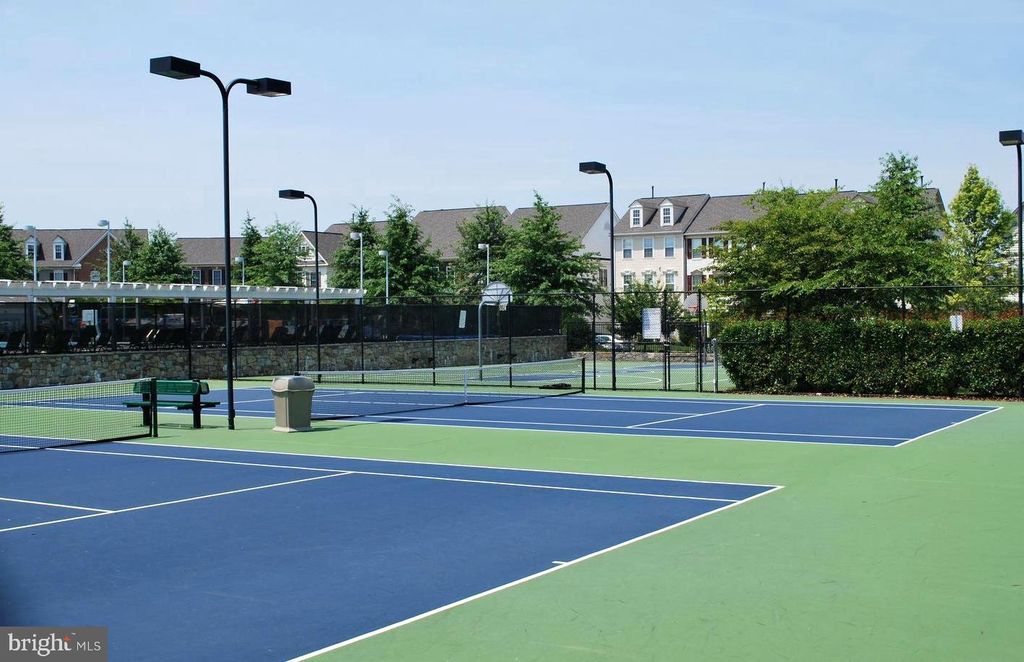 Image 72 of property listing at 1376 MAIN MEWS, Gaithersburg, MD 20878