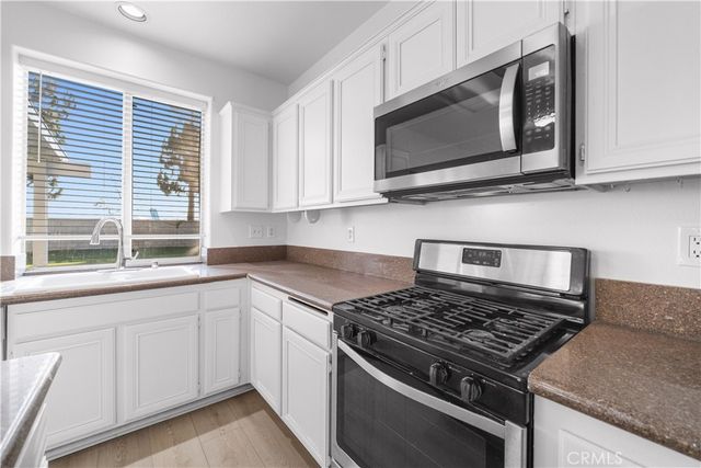 6766 Royal Crest Court, Fontana, CA 92336