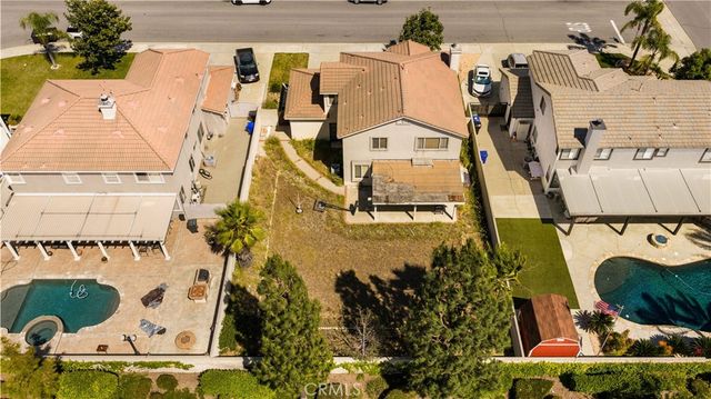 6766 Royal Crest Court, Fontana, CA 92336