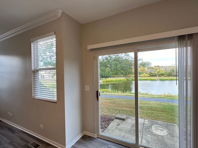 756 PANORAMA Court 756, Aurora, IL 60502