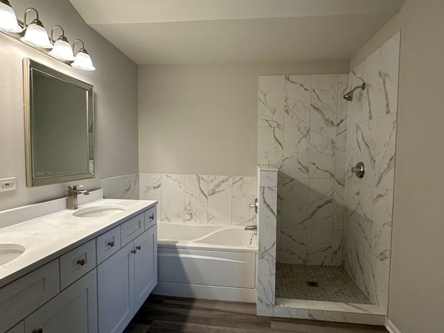 756 PANORAMA Court 756, Aurora, IL 60502