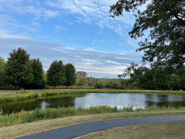 756 PANORAMA Court 756, Aurora, IL 60502