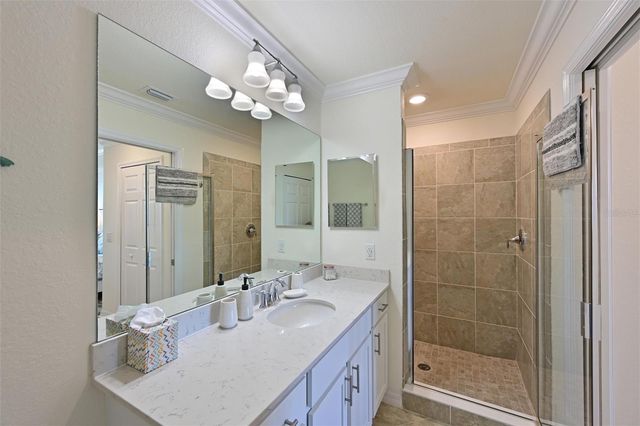 910 TIDEWATER SHORES LOOP 208, Bradenton, FL 34208