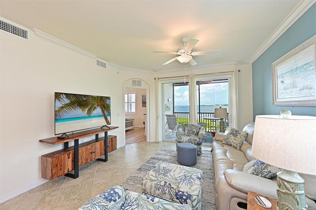 910 TIDEWATER SHORES LOOP 208, Bradenton, FL 34208