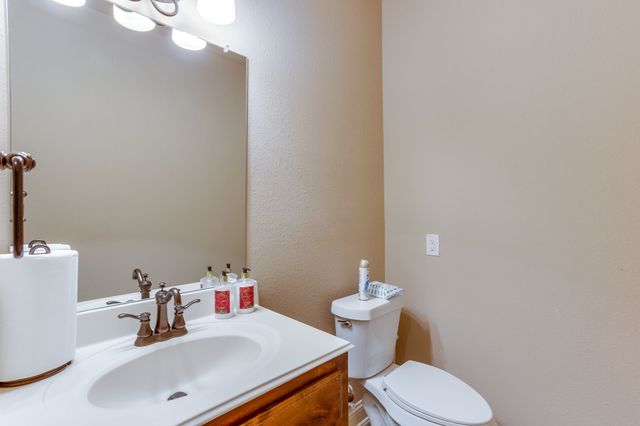 2017 Ironside Drive, Lewisville, TX 75056