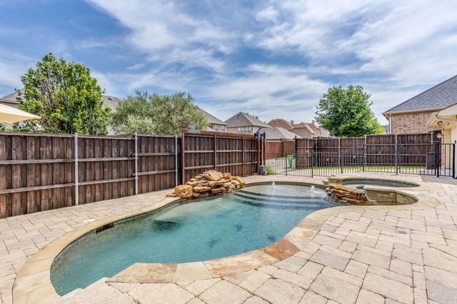 2017 Ironside Drive, Lewisville, TX 75056