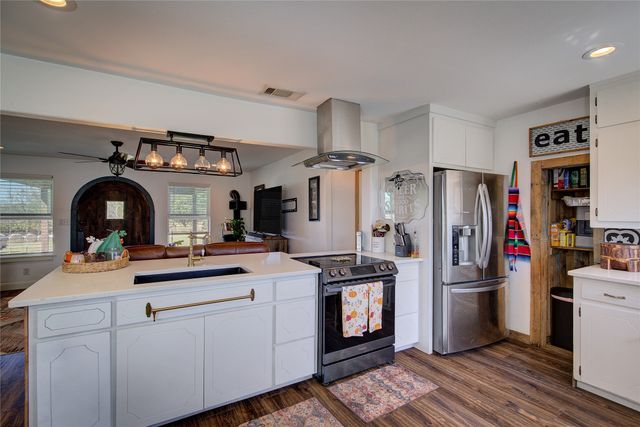 3974 Texas Highway 11 C E, Sulphur Springs, TX 75482