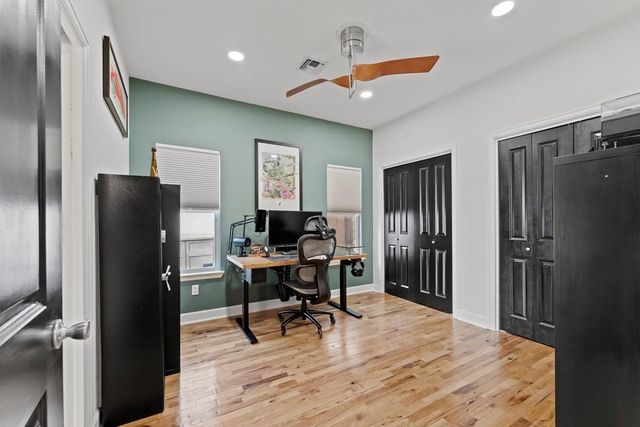 608 Oak Hollow Dr, Kerrville, TX 78028