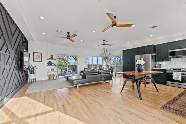 608 Oak Hollow Dr, Kerrville, TX 78028
