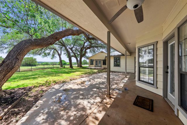 539 Oak Vista DR, Burnet, TX 78611