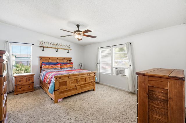 5894 Stone Creek Drive, Sanger, TX 76266