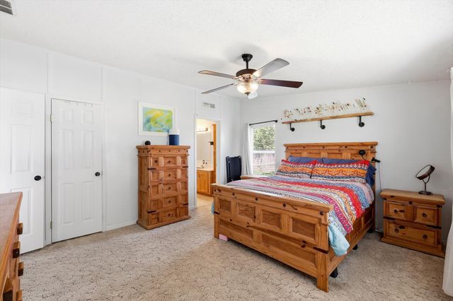 5894 Stone Creek Drive, Sanger, TX 76266