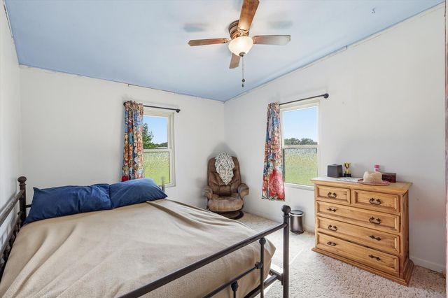 5894 Stone Creek Drive, Sanger, TX 76266