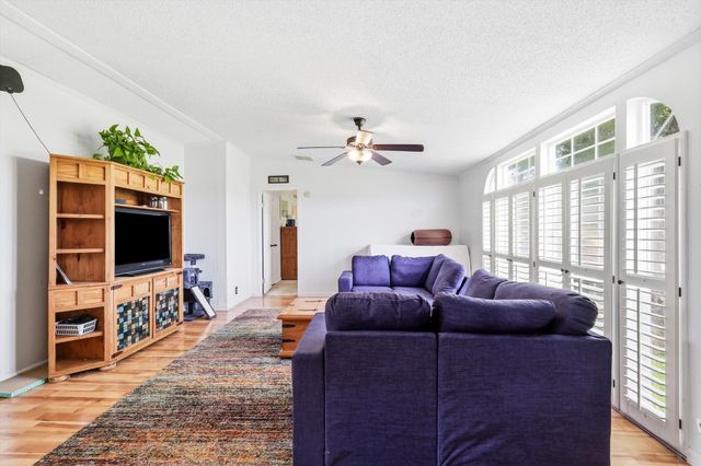 5894 Stone Creek Drive, Sanger, TX 76266