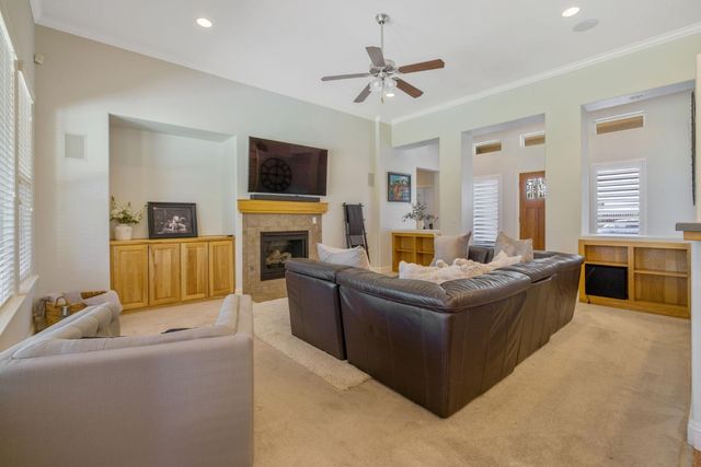 6733 W Dovewood Lane, Fresno, CA 93723